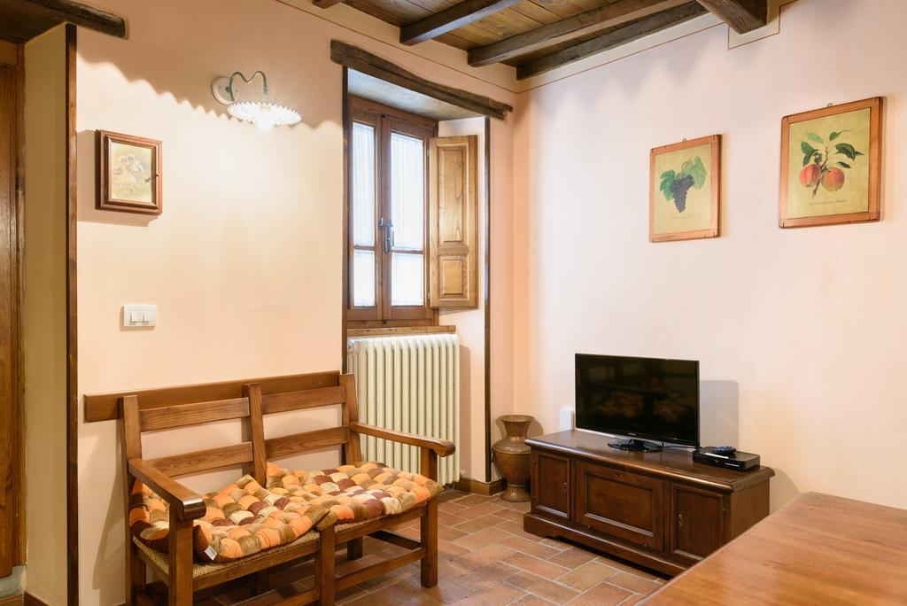 Il Borgo Dei Corsi - Charming Holiday Apartments Ortignano Raggiolo Εξωτερικό φωτογραφία