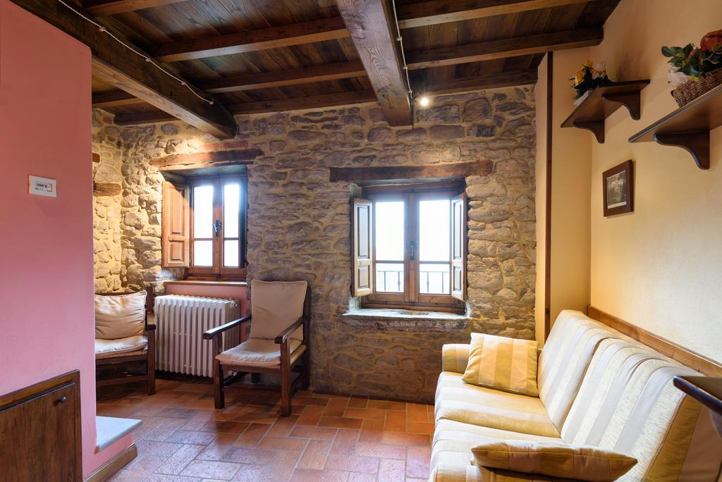 Il Borgo Dei Corsi - Charming Holiday Apartments Ortignano Raggiolo Εξωτερικό φωτογραφία